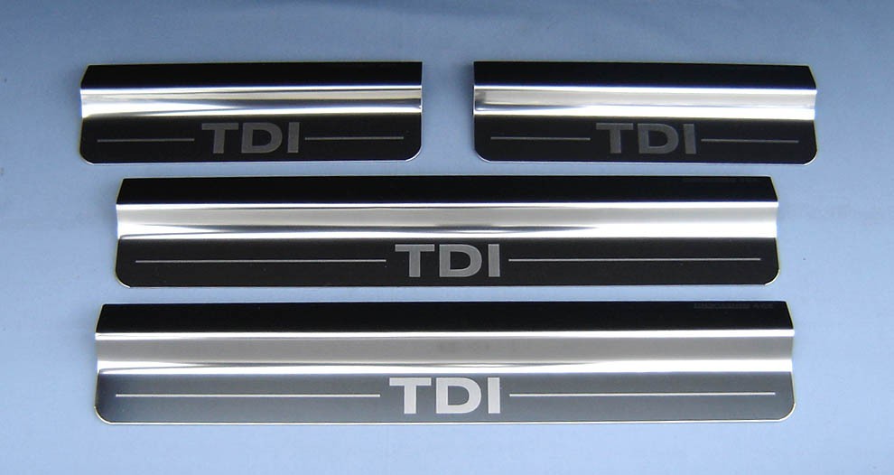 VW Volkswagen Touareg TDi 4 Chrome Door Sill Protectors Kick Plates